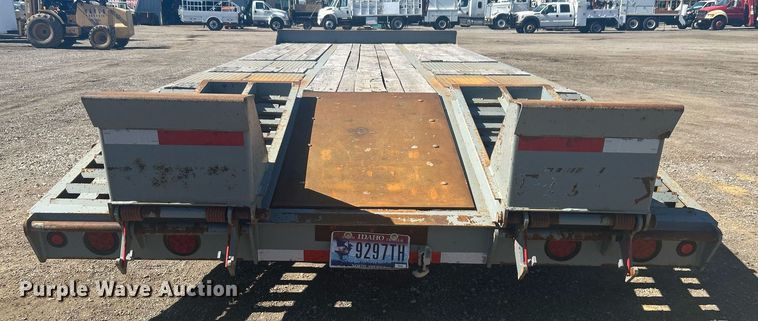 image for item EG1237 2017 Interstate Trailers, Inc. 20DTA equipment trailer