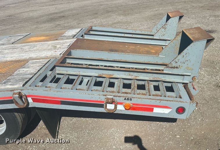 image for item EG1237 2017 Interstate Trailers, Inc. 20DTA equipment trailer