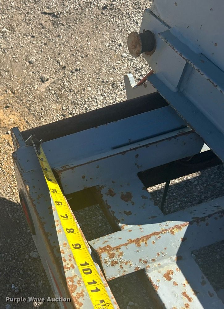 image for item EG1237 2017 Interstate Trailers, Inc. 20DTA equipment trailer