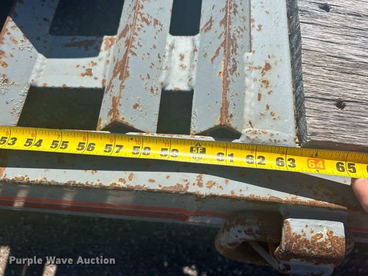 image for item EG1237 2017 Interstate Trailers, Inc. 20DTA equipment trailer