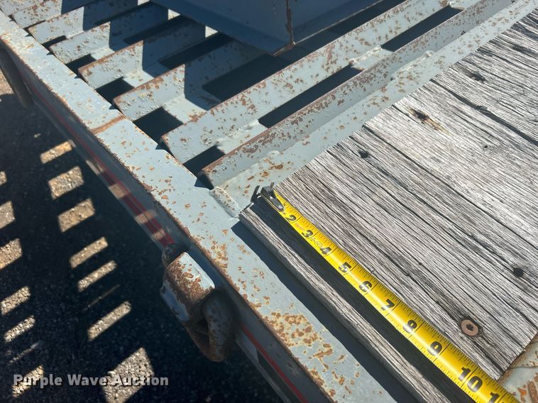 image for item EG1237 2017 Interstate Trailers, Inc. 20DTA equipment trailer