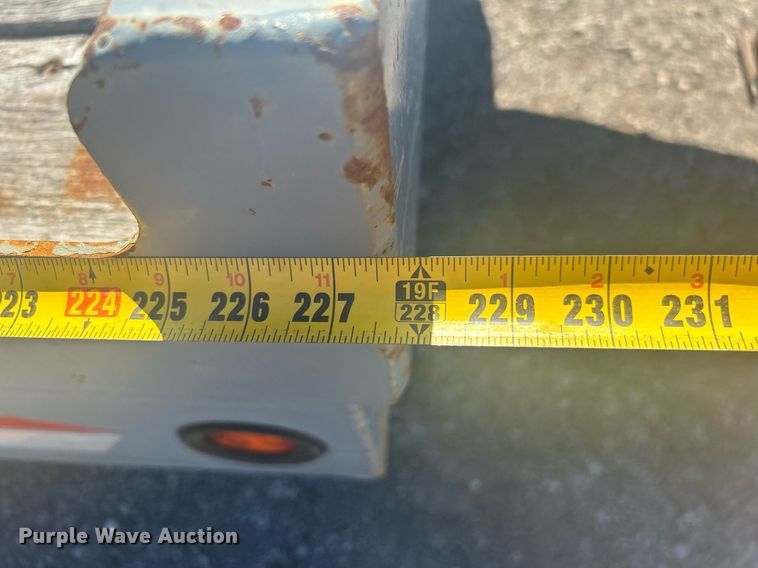 image for item EG1237 2017 Interstate Trailers, Inc. 20DTA equipment trailer