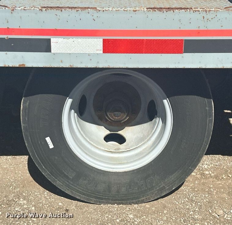 image for item EG1237 2017 Interstate Trailers, Inc. 20DTA equipment trailer