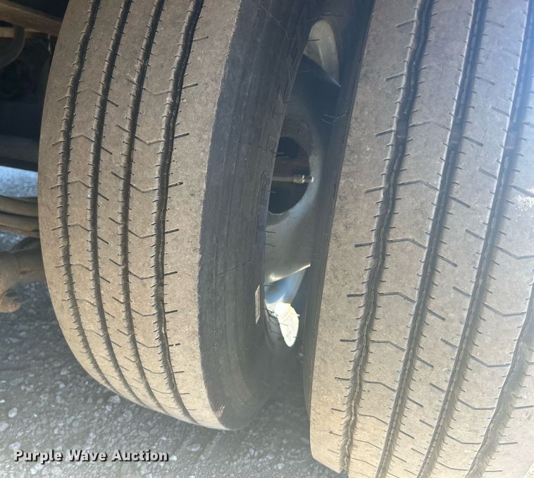 image for item EG1237 2017 Interstate Trailers, Inc. 20DTA equipment trailer