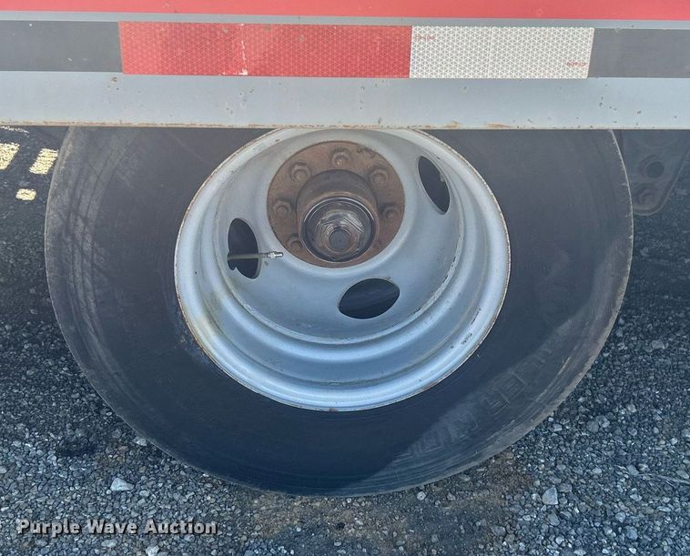 image for item EG1237 2017 Interstate Trailers, Inc. 20DTA equipment trailer