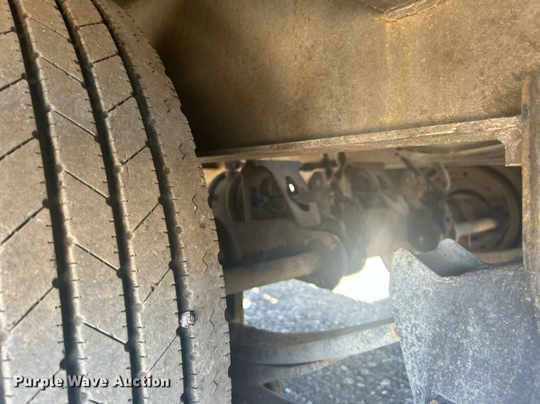 image for item EG1237 2017 Interstate Trailers, Inc. 20DTA equipment trailer