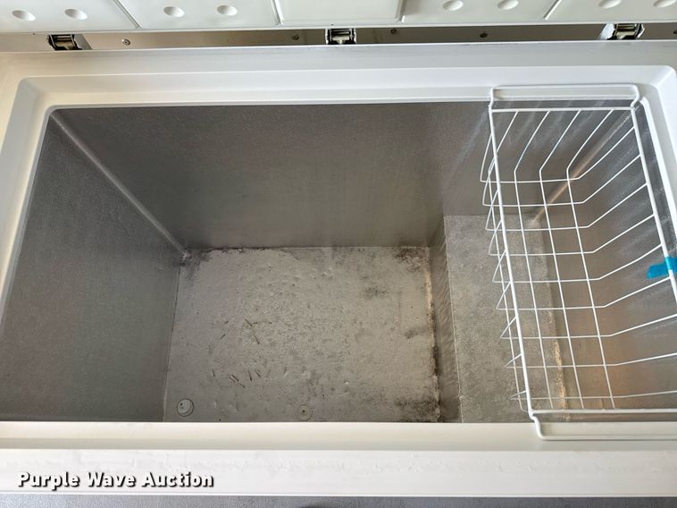 image for item EG2354 2022 The Fud Trailer food trailer