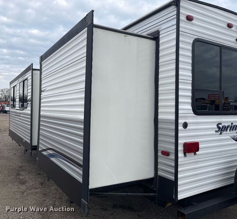 image for item EG2433 2019 Springdale Keystone camper