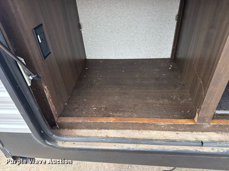 image for item EG2433 2019 Springdale Keystone camper