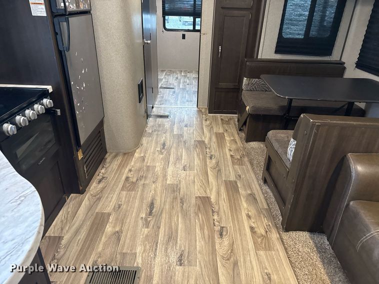 image for item EG2433 2019 Springdale Keystone camper