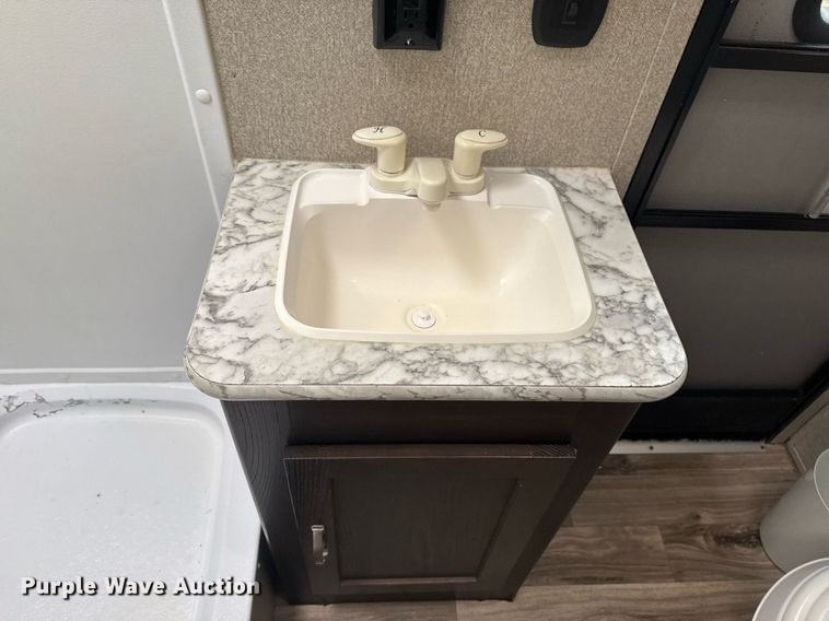 image for item EG2433 2019 Springdale Keystone camper