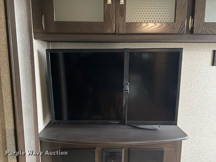 image for item EG2433 2019 Springdale Keystone camper