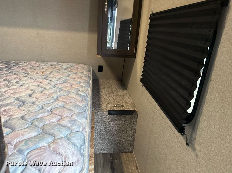 image for item EG2433 2019 Springdale Keystone camper