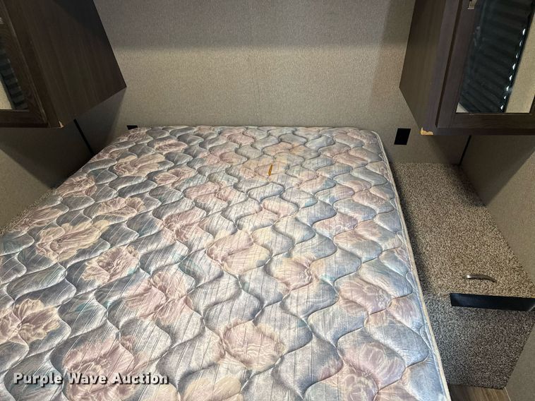 image for item EG2433 2019 Springdale Keystone camper