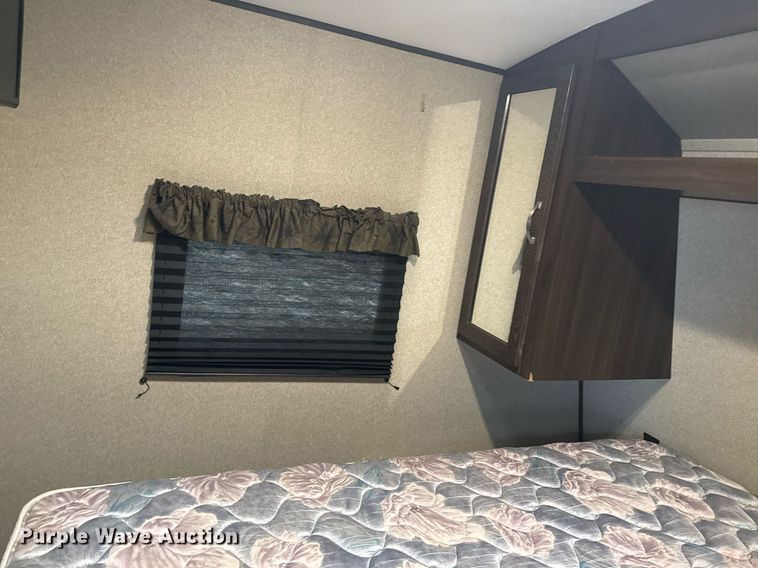 image for item EG2433 2019 Springdale Keystone camper