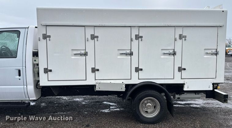 image for item EG2512 2019 Ford E450 Super Duty refrigerated truck