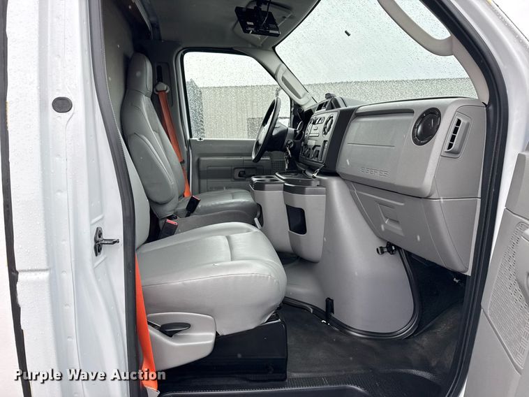 image for item EG2512 2019 Ford E450 Super Duty refrigerated truck