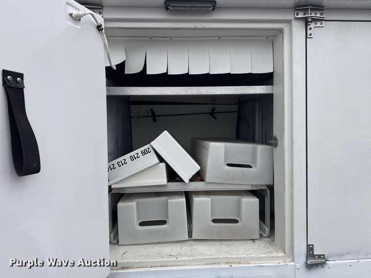 image for item EG2516 2019 Ford F550 Super Duty refrigerated truck