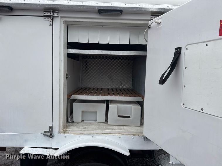 image for item EG2516 2019 Ford F550 Super Duty refrigerated truck