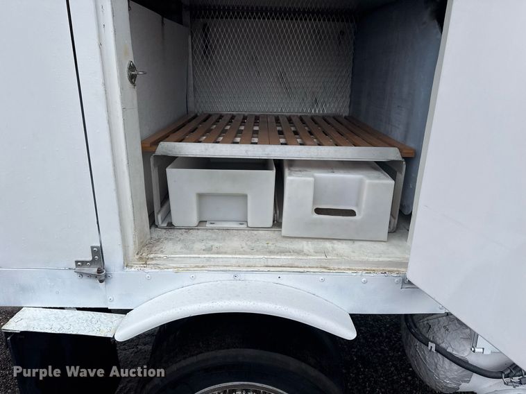 image for item EG2516 2019 Ford F550 Super Duty refrigerated truck