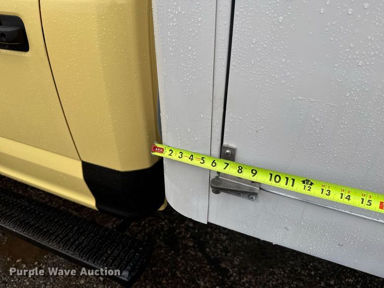 image for item EG2516 2019 Ford F550 Super Duty refrigerated truck