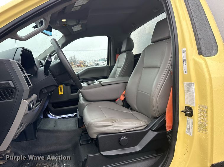 image for item EG2516 2019 Ford F550 Super Duty refrigerated truck