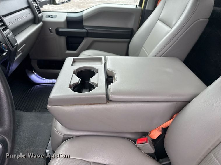 image for item EG2516 2019 Ford F550 Super Duty refrigerated truck