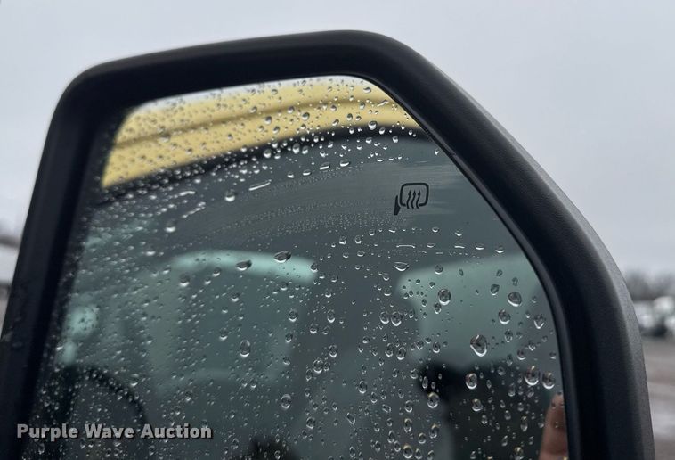 image for item EG2516 2019 Ford F550 Super Duty refrigerated truck