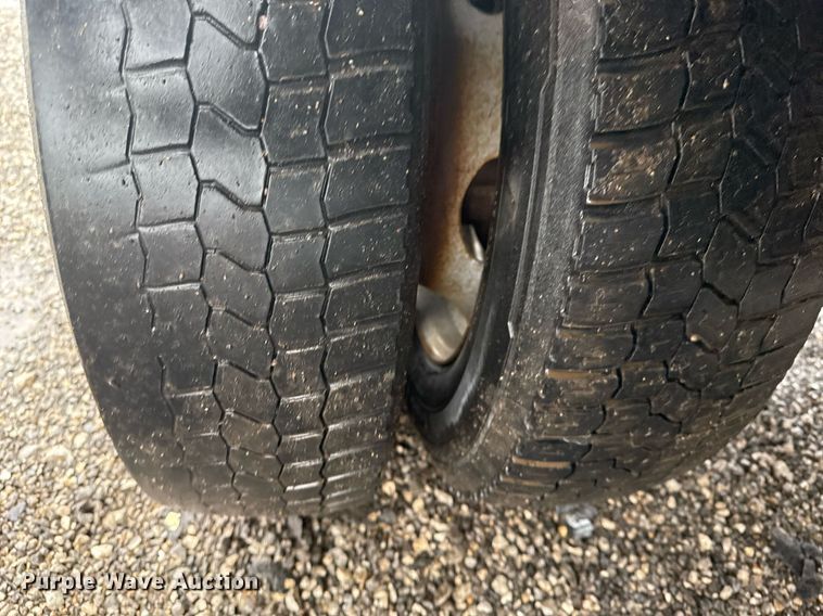 image for item EG2516 2019 Ford F550 Super Duty refrigerated truck