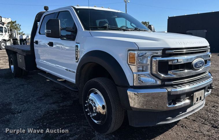 image for item EG2527 2020 Ford F550 Crew Cab flatbed truck