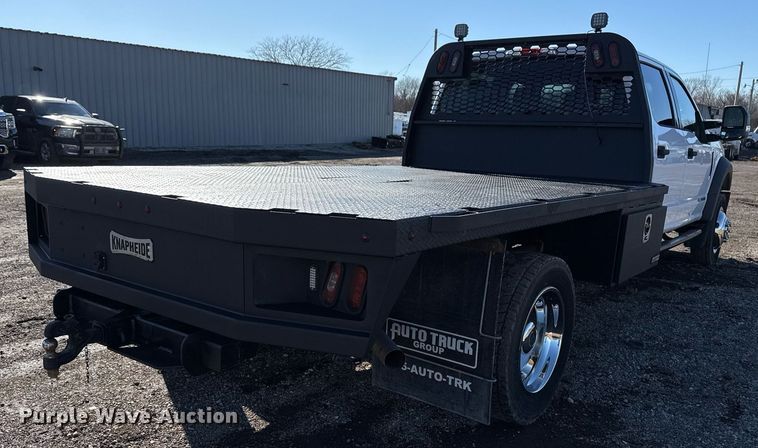 image for item EG2527 2020 Ford F550 Crew Cab flatbed truck