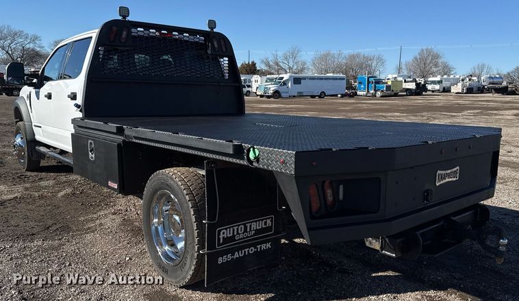 image for item EG2527 2020 Ford F550 Crew Cab flatbed truck