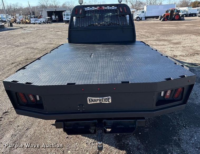 image for item EG2527 2020 Ford F550 Crew Cab flatbed truck