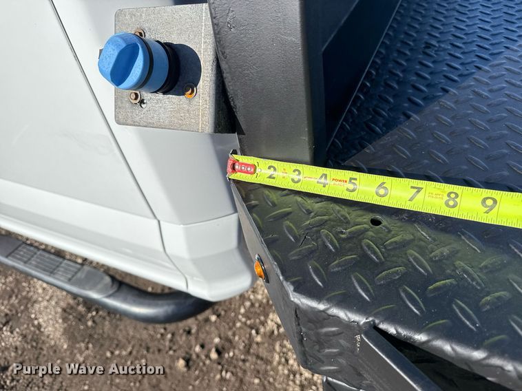 image for item EG2527 2020 Ford F550 Crew Cab flatbed truck