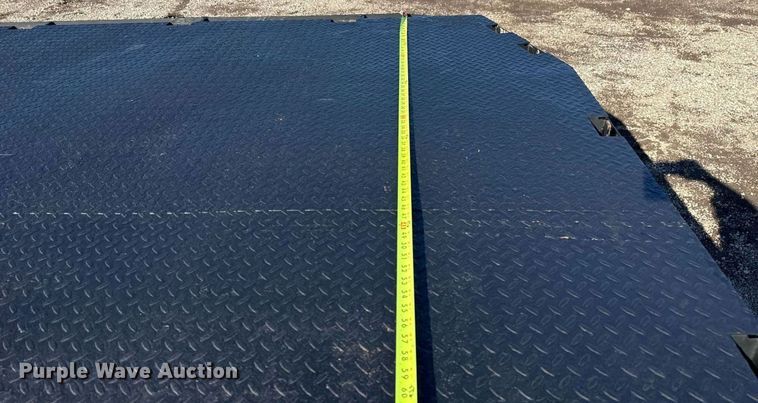 image for item EG2527 2020 Ford F550 Crew Cab flatbed truck