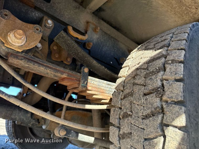 image for item EG2527 2020 Ford F550 Crew Cab flatbed truck