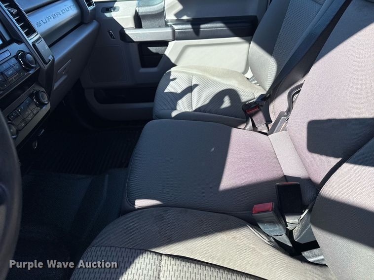 image for item EG2527 2020 Ford F550 Crew Cab flatbed truck