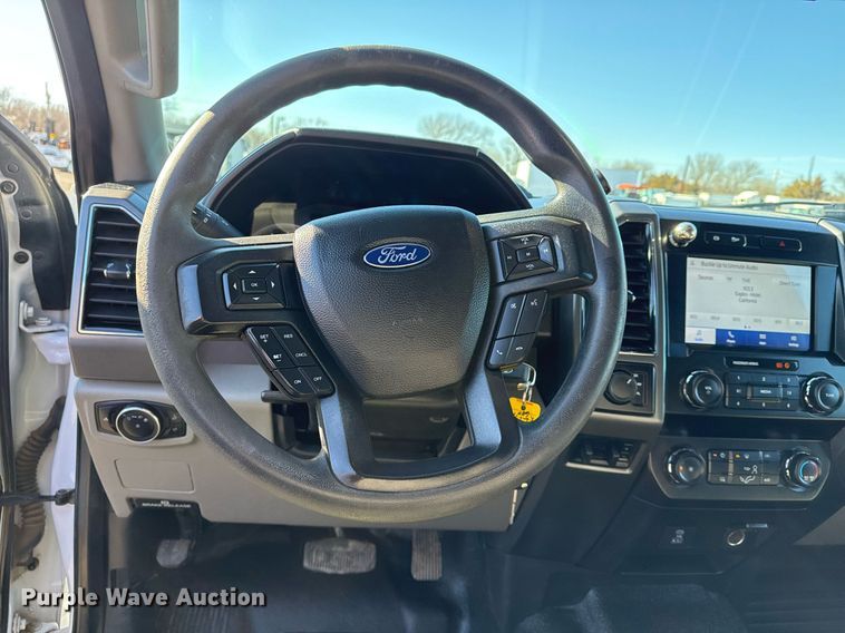 image for item EG2527 2020 Ford F550 Crew Cab flatbed truck