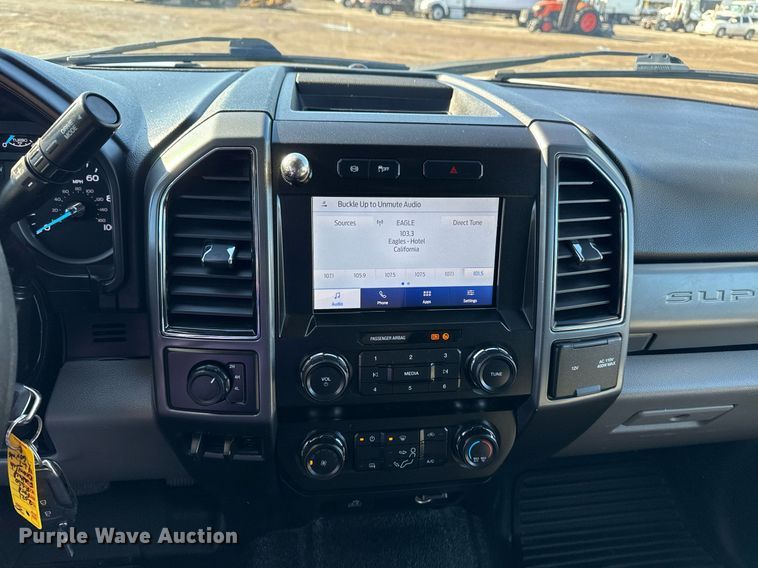 image for item EG2527 2020 Ford F550 Crew Cab flatbed truck