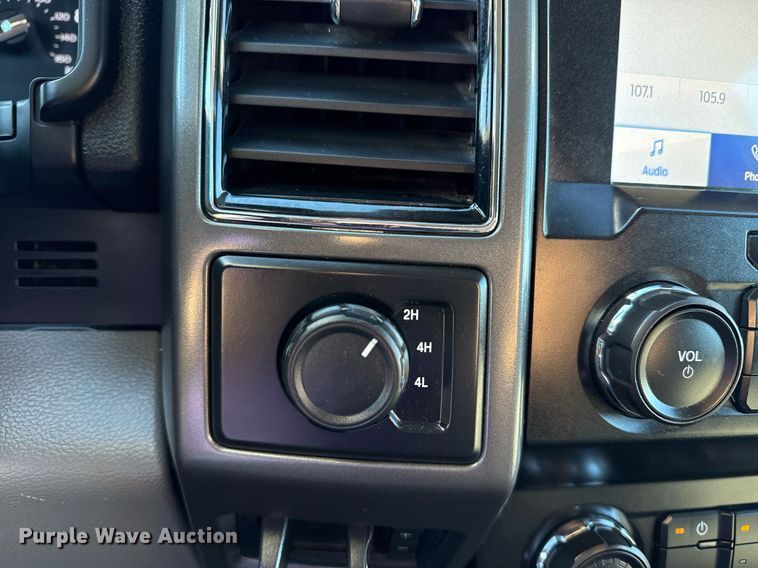 image for item EG2527 2020 Ford F550 Crew Cab flatbed truck