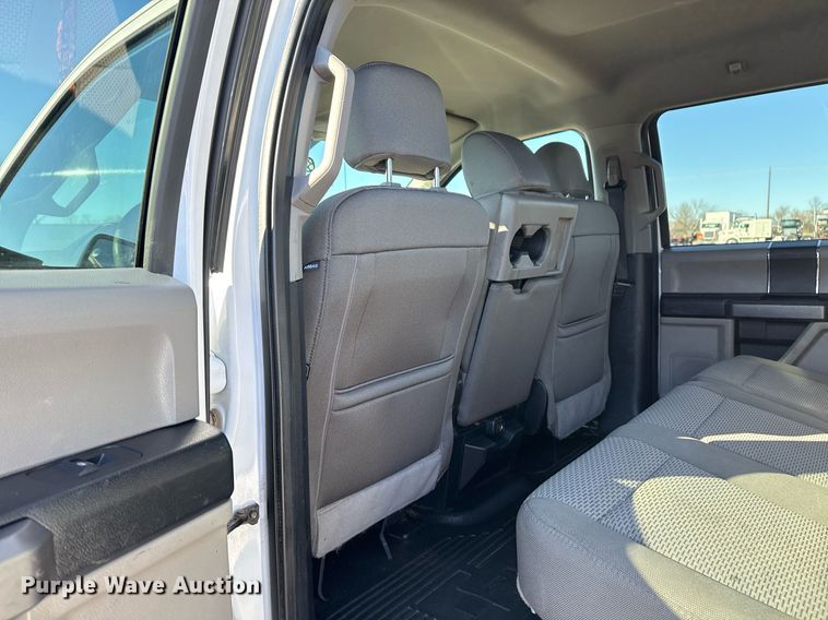 image for item EG2527 2020 Ford F550 Crew Cab flatbed truck