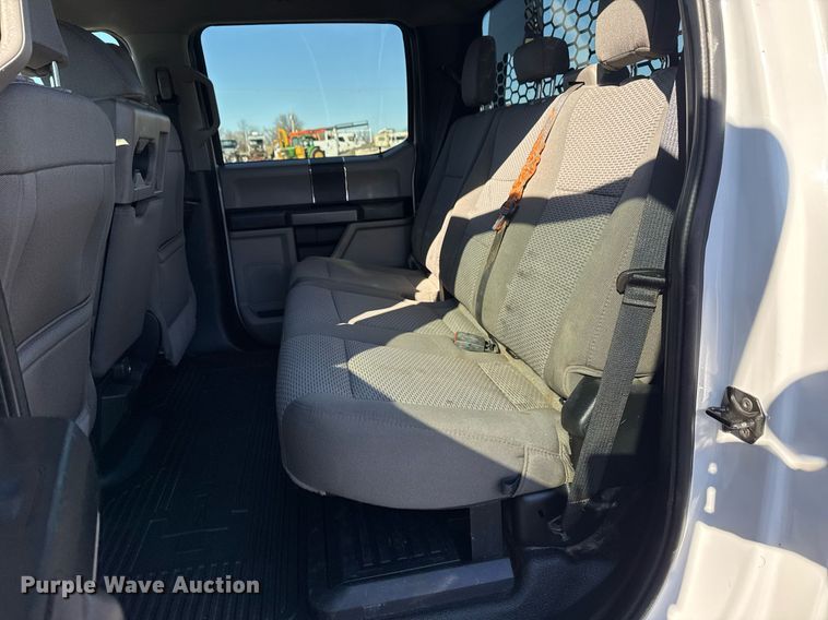 image for item EG2527 2020 Ford F550 Crew Cab flatbed truck