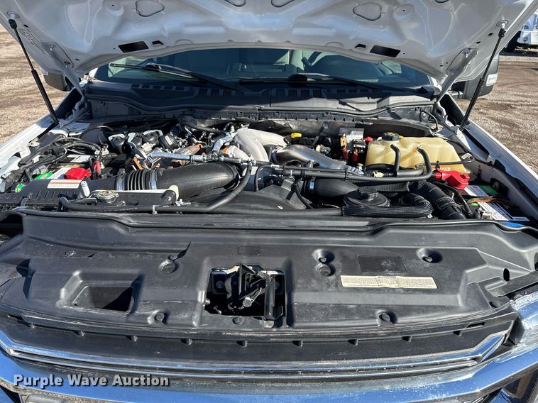 image for item EG2527 2020 Ford F550 Crew Cab flatbed truck