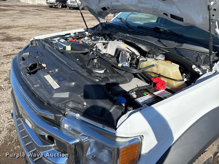 image for item EG2527 2020 Ford F550 Crew Cab flatbed truck