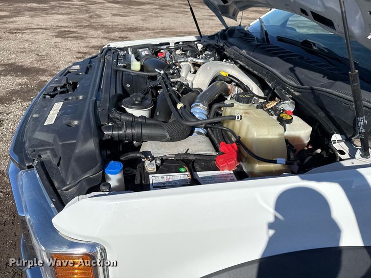 image for item EG2527 2020 Ford F550 Crew Cab flatbed truck