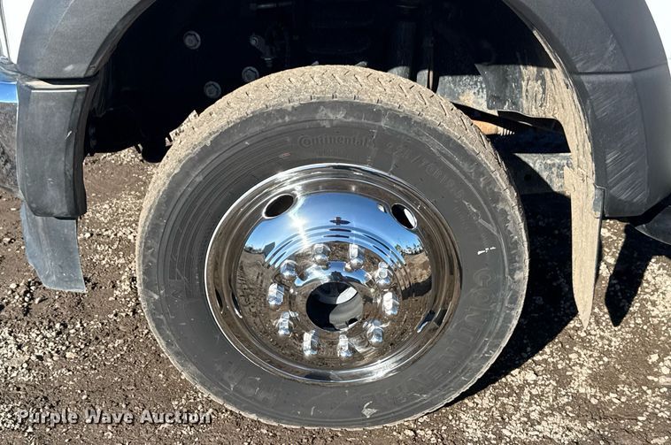 image for item EG2527 2020 Ford F550 Crew Cab flatbed truck