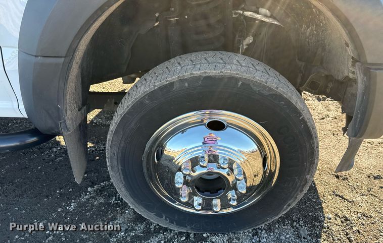 image for item EG2527 2020 Ford F550 Crew Cab flatbed truck