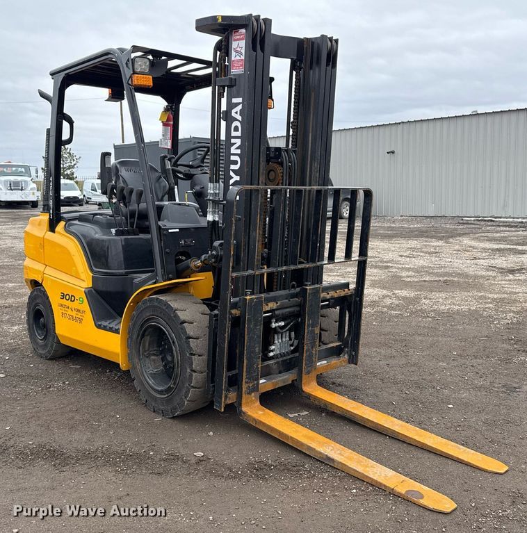 image for item EG2540 2021 Hyundai 30D-9 forklift