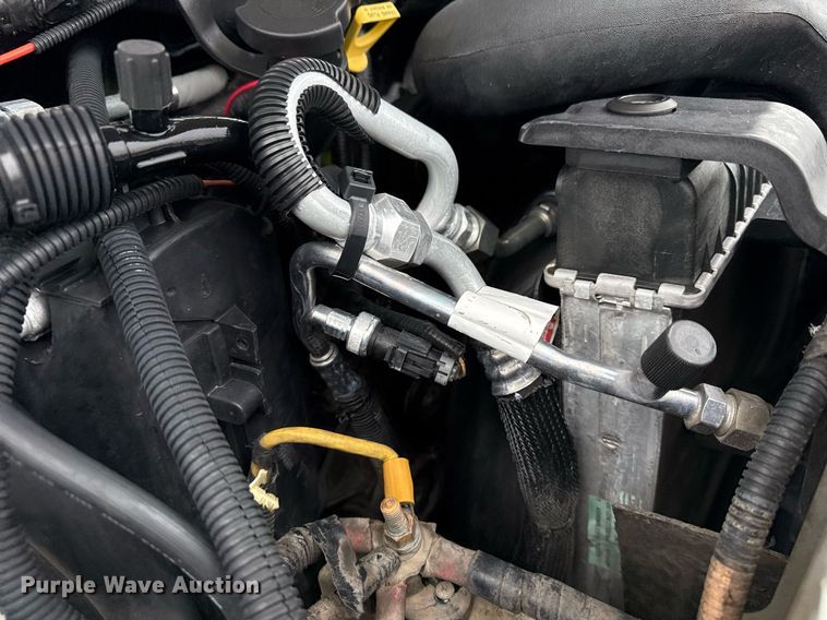 image for item EG2545 2005 Ford E450 shuttle bus