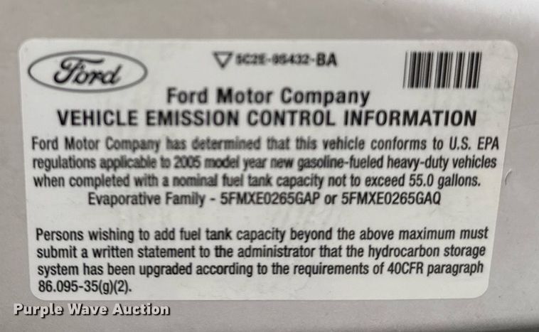 image for item EG2545 2005 Ford E450 shuttle bus